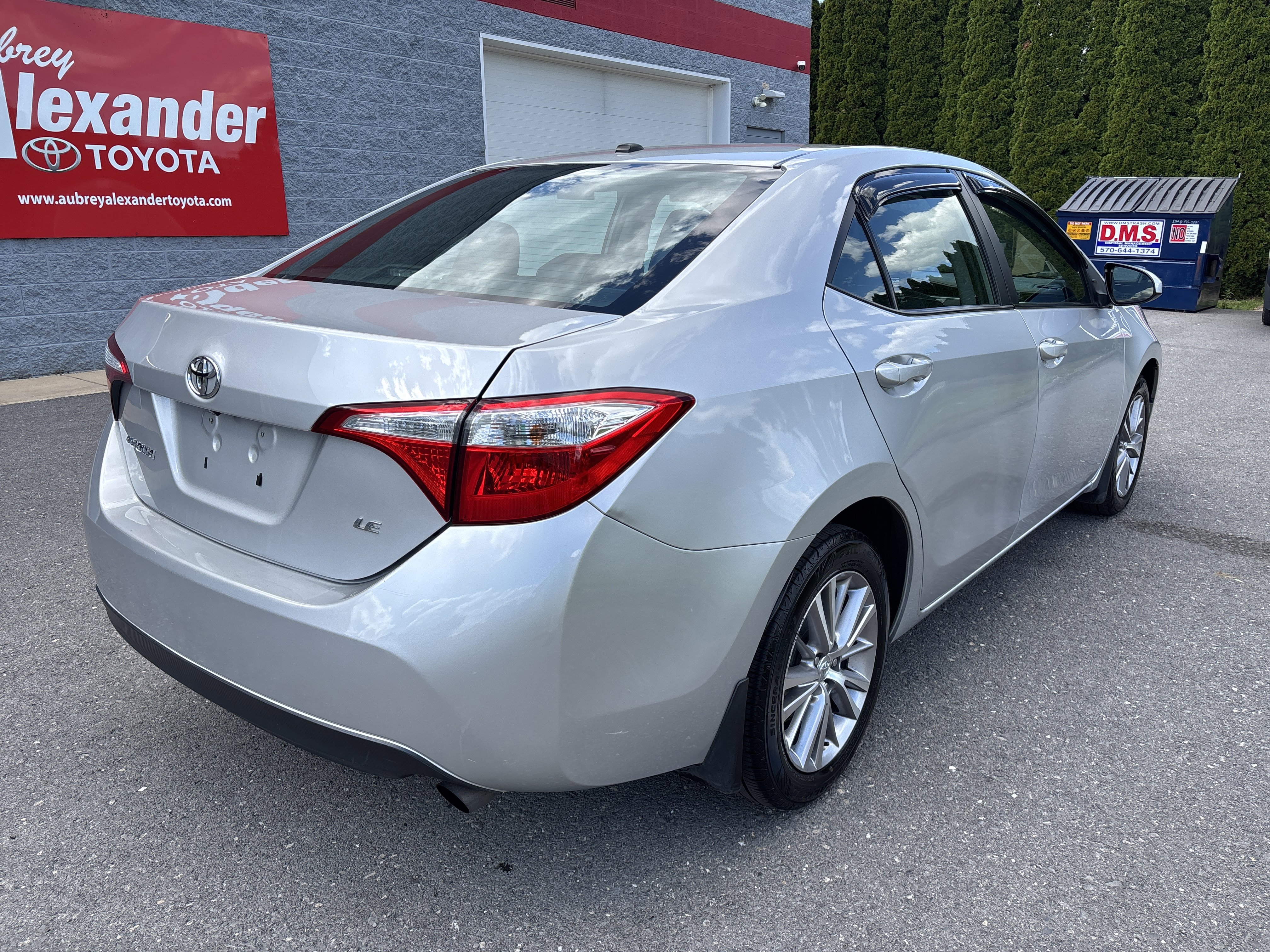 Used 2015 Toyota Corolla LE Premium FWD image 3
