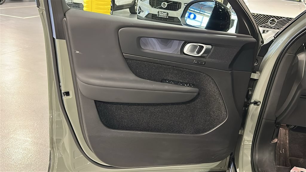 Certified 2023 Volvo XC40 Recharge Plus w/ Protection Package Premier AWD/4WD image 9