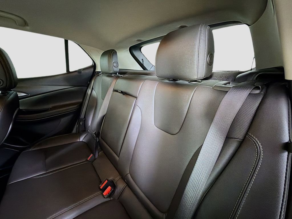 Used 2024 Buick Encore GX Sport Touring w/ Comfort Package image 23