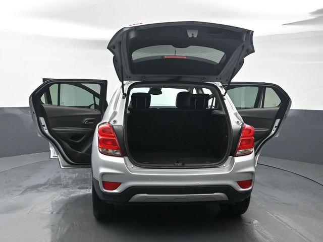 Used 2021 Chevrolet Trax LT w/ Redline Edition AWD/4WD image 42