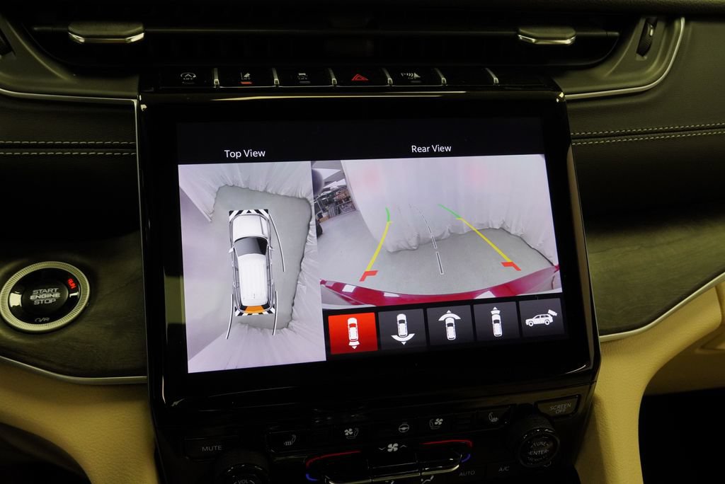 Certified 2025 Jeep Grand Cherokee L Limited w/ Luxury Tech Group II AWD/4WD image 37