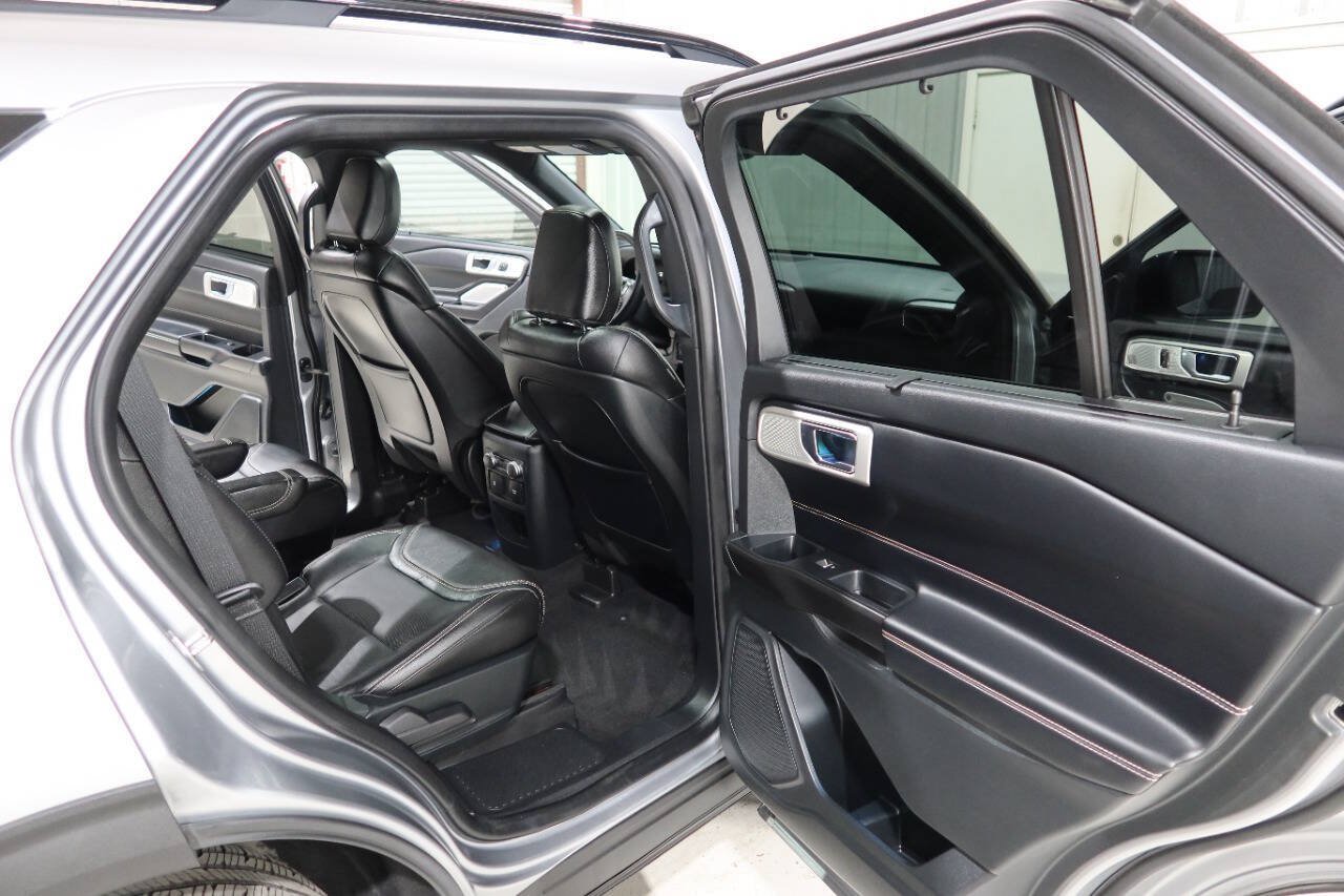 Used 2020 Ford Explorer ST w/ ST Street Pack AWD/4WD image 14