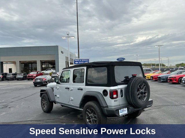 Used 2024 Jeep Wrangler Unlimited Sport AWD/4WD image 7