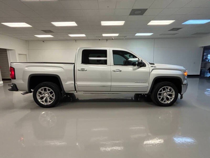 Used 2015 GMC Sierra 1500 SLT w/ SLT Crew Cab Value Package AWD/4WD image 5