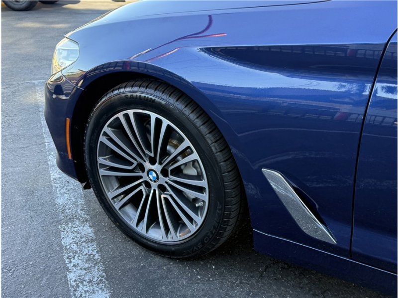 Used 2017 BMW 530i 530i Sedan 4D image 13