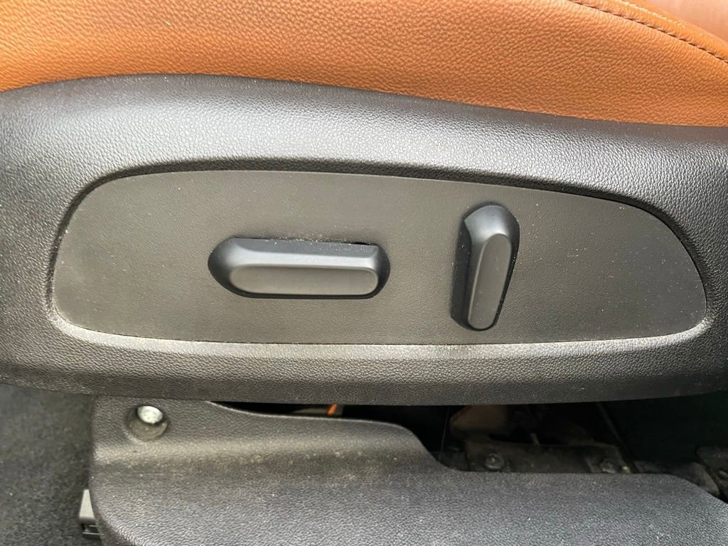 Used 2017 Chevrolet Cruze Premier image 11