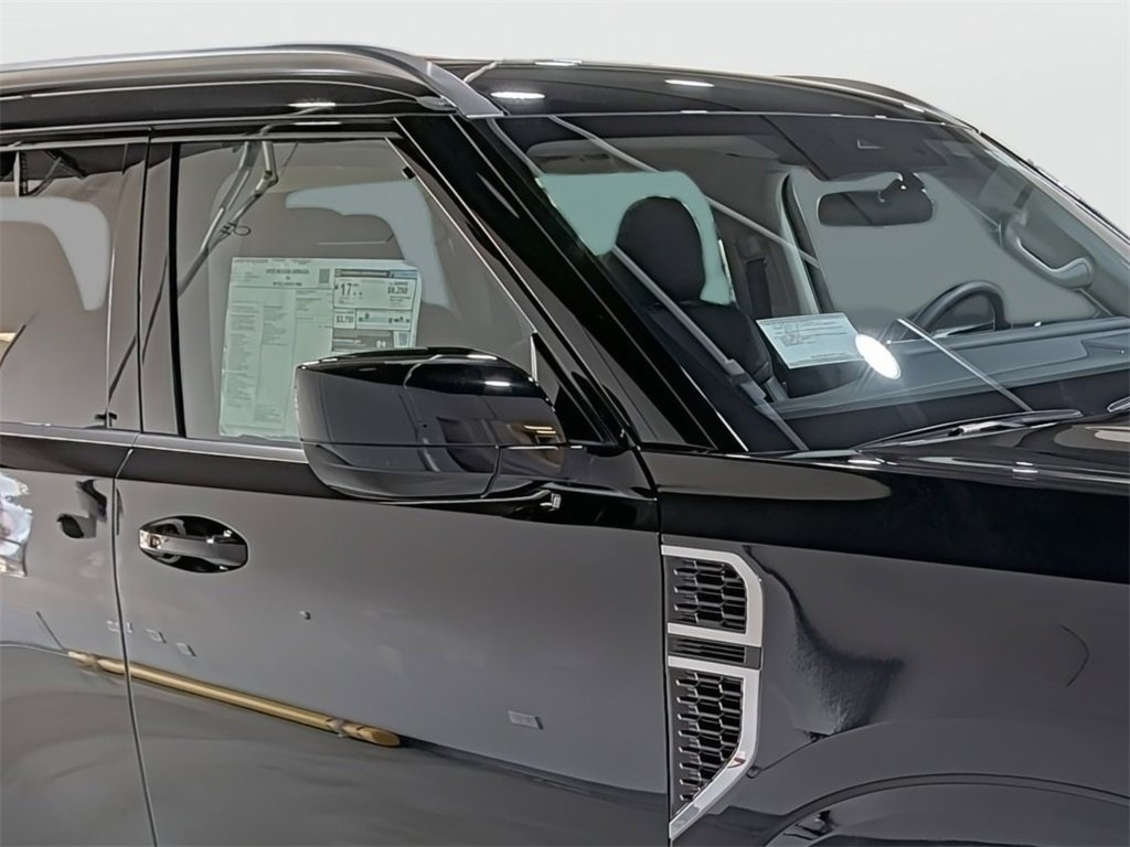 New 2025 Nissan Armada SV image 15