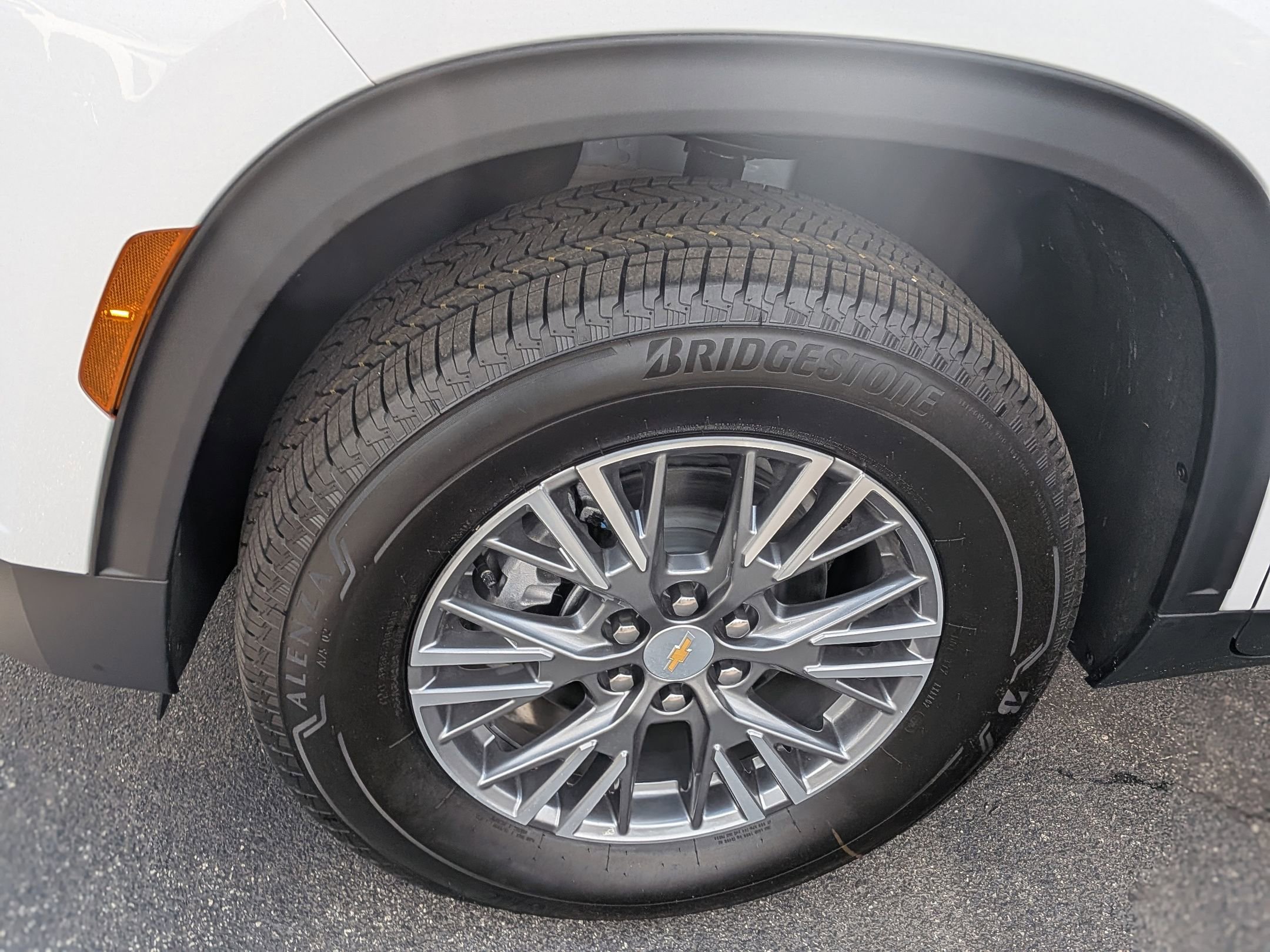 New 2026 Chevrolet Traverse LT image 9