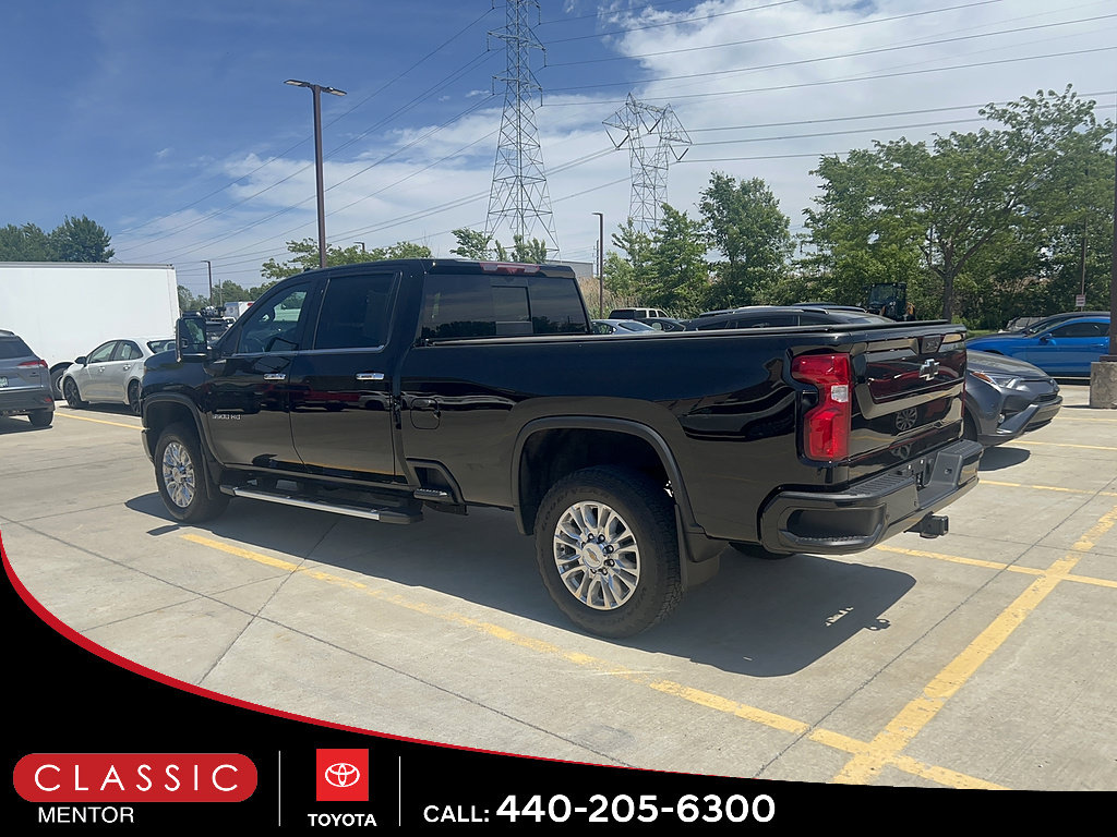Used 2023 Chevrolet Silverado 3500 High Country w/ Z71 Off-Road Package AWD/4WD image 2