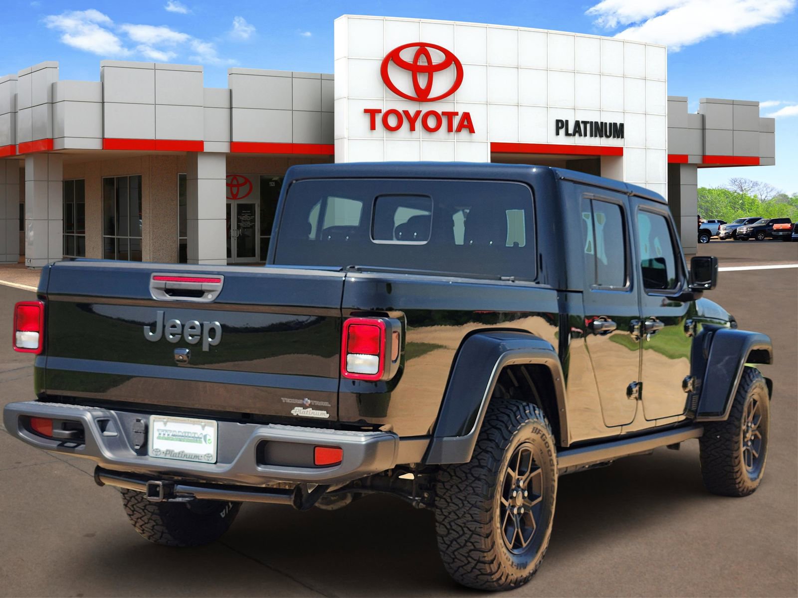 Used 2024 Jeep Gladiator Sport AWD/4WD image 4