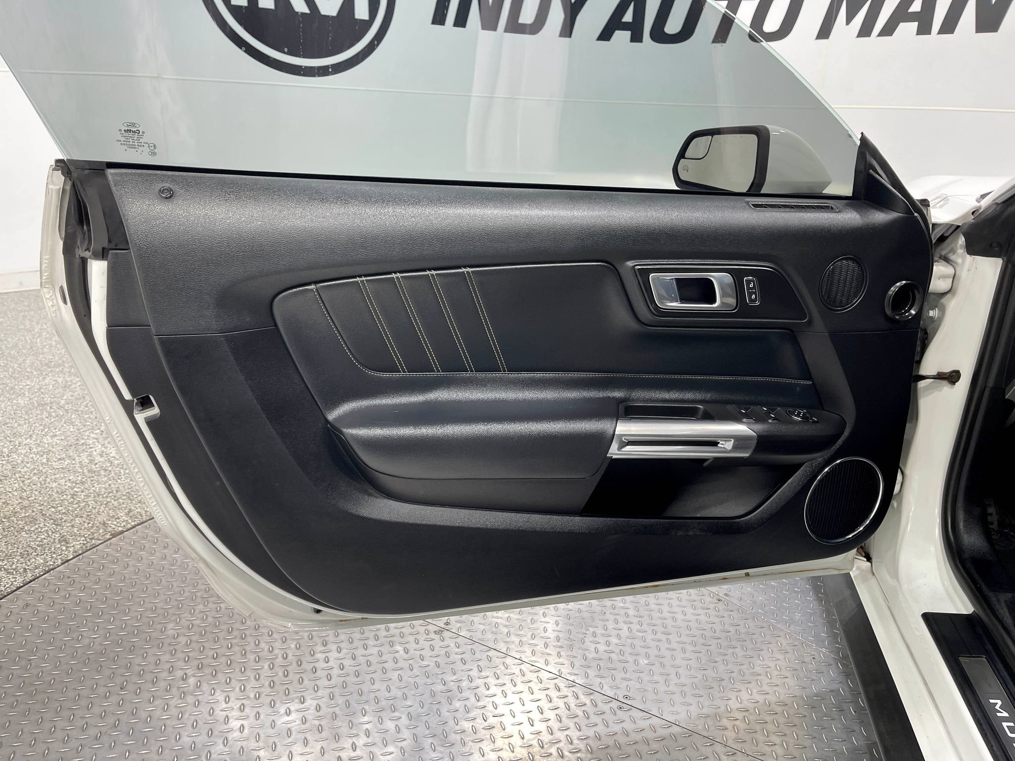 Used 2018 Ford Mustang GT Premium RWD image 14
