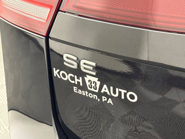 Used 2023 Volkswagen Tiguan SE w/ Panoramic Sunroof Package AWD/4WD image 19