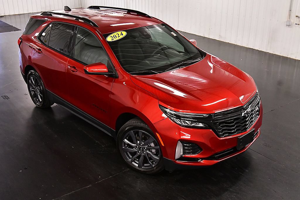 Used 2024 Chevrolet Equinox RS AWD/4WD image 12