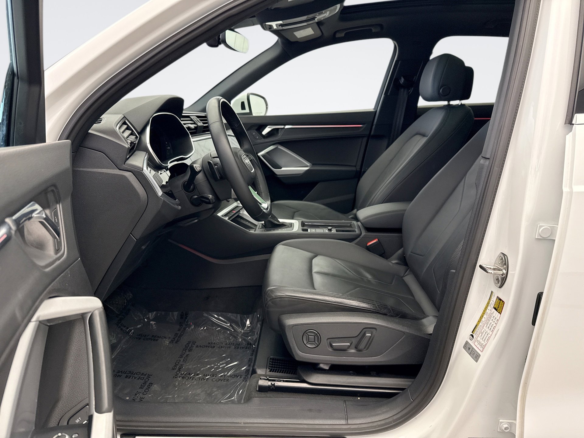 Used 2023 Audi Q3 2.0T Premium Plus image 10
