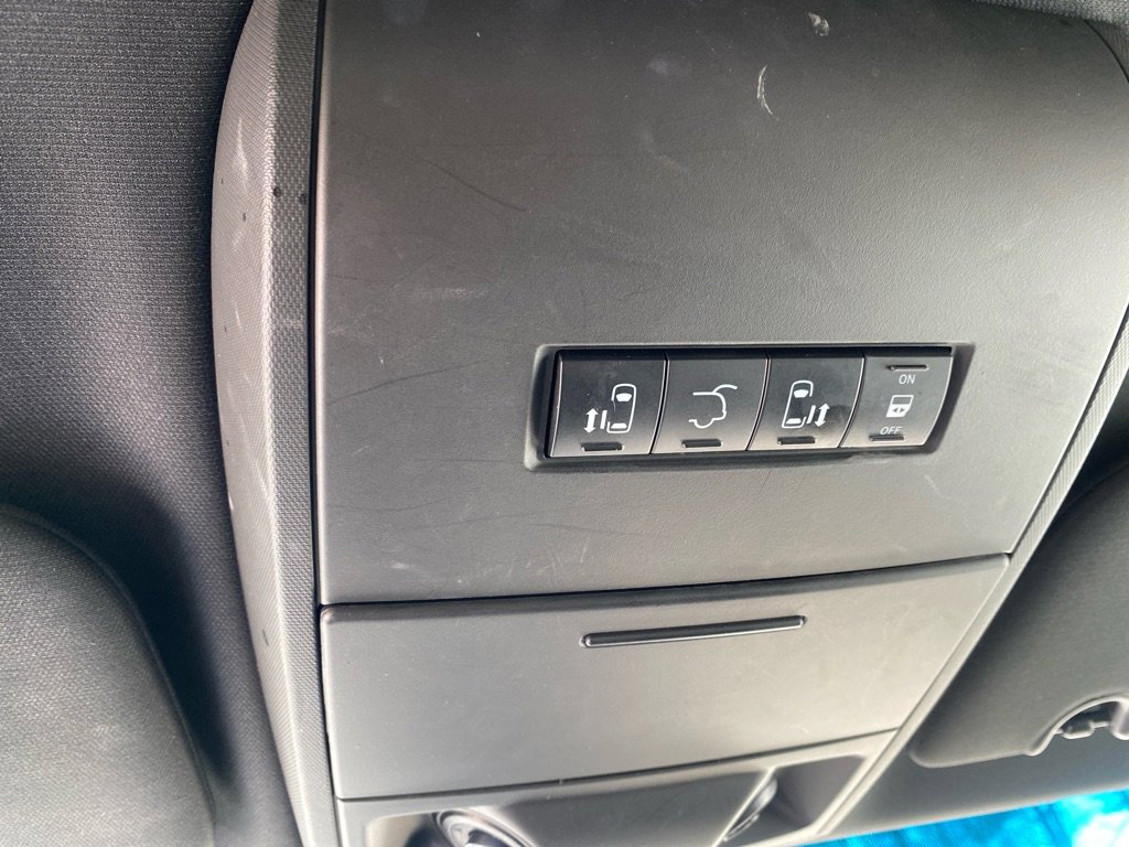 Used 2016 Dodge Grand Caravan R/T image 16