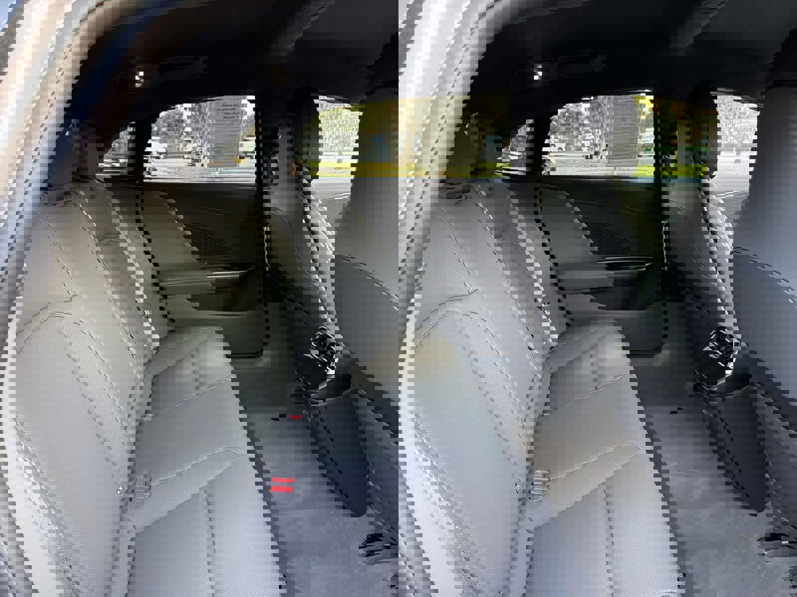 Used 2024 Lucid Air Pure image 31