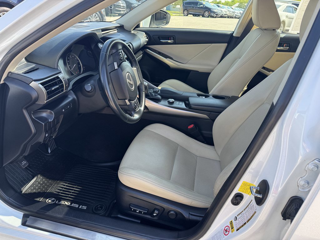 Used 2015 Lexus IS 250 AWD w/ Navigation System Package image 22