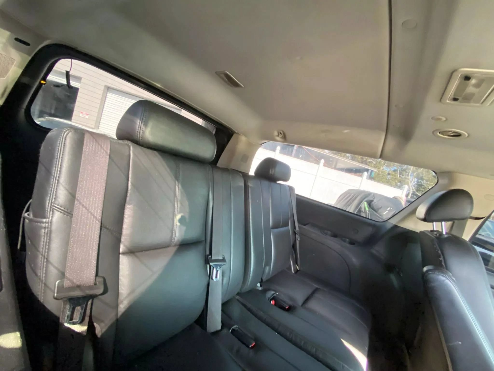 Used 2007 Chevrolet Suburban LT w/ LT Preferred Equipment Group AWD/4WD image 11