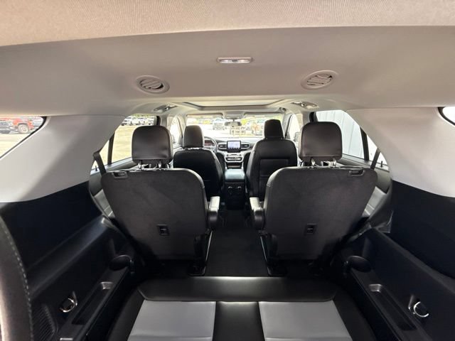 Certified 2022 Ford Explorer XLT w/ Equipment Group 202A RWD image 15