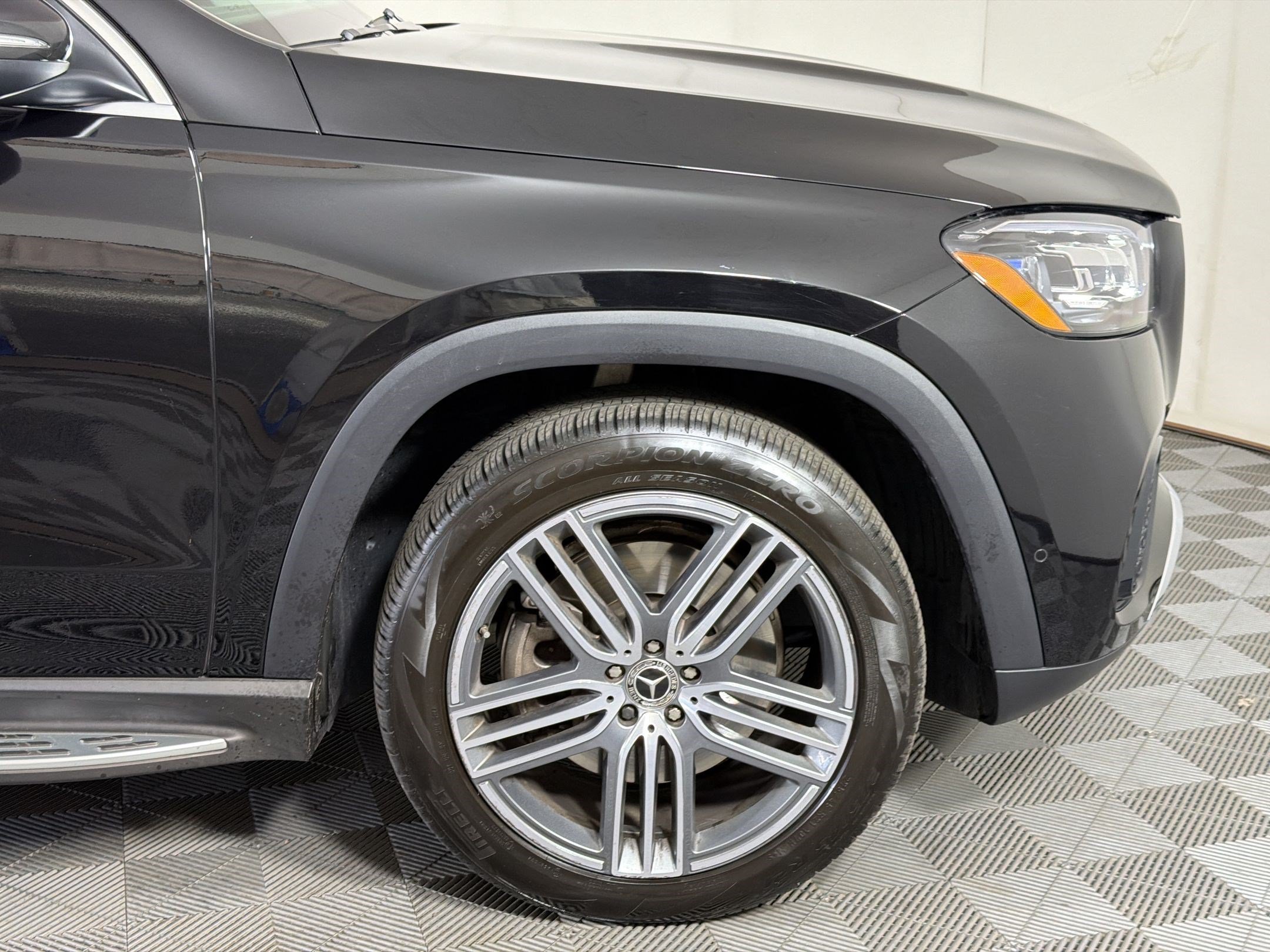 Certified 2024 Mercedes-Benz GLS 450 4MATIC image 13