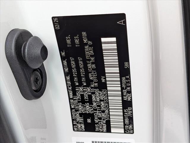 New 2026 Toyota Sienna XLE image 17