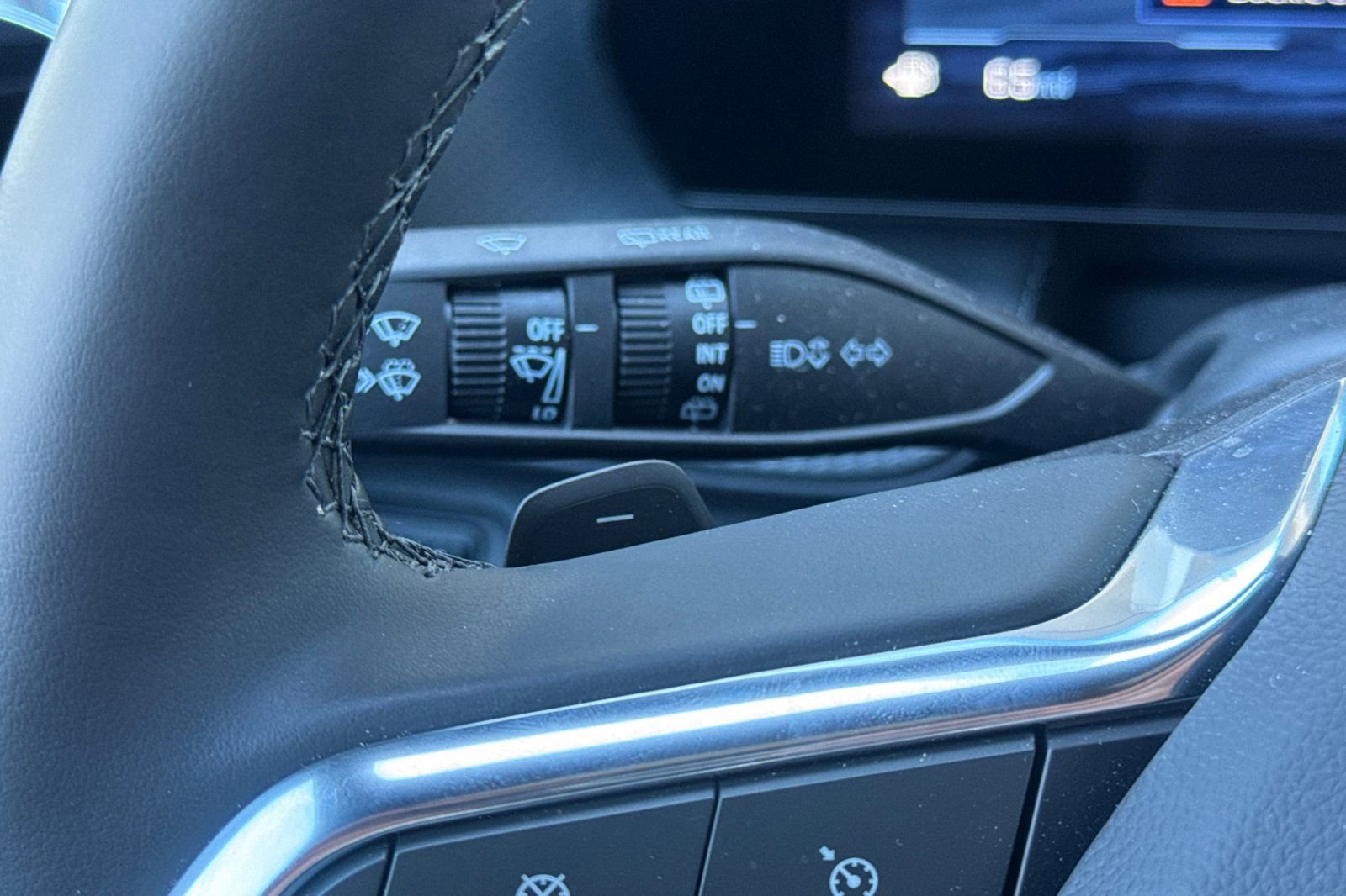 Used 2026 Chevrolet Equinox LT image 39