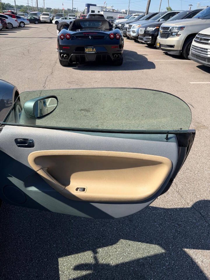 Used 2006 Pontiac Solstice Convertible w/ Premium Package RWD image 22