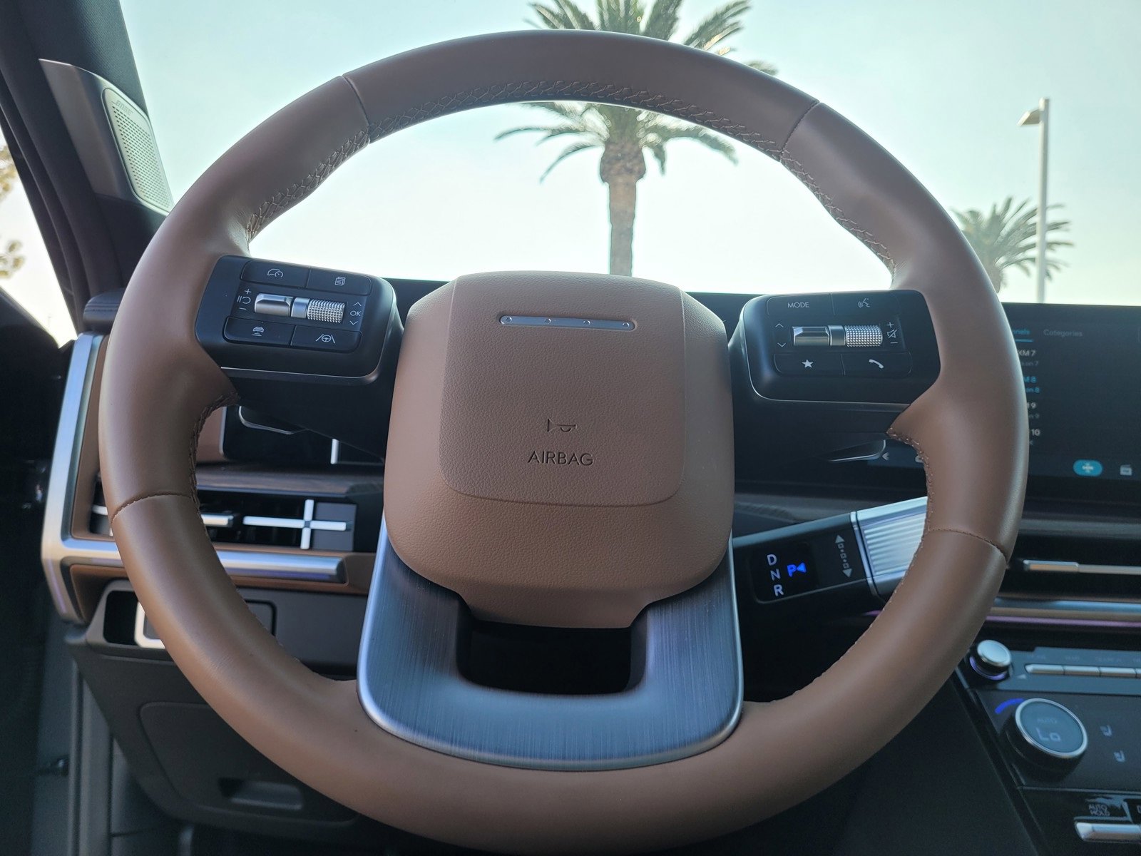 Used 2025 Hyundai Santa Fe Limited image 25