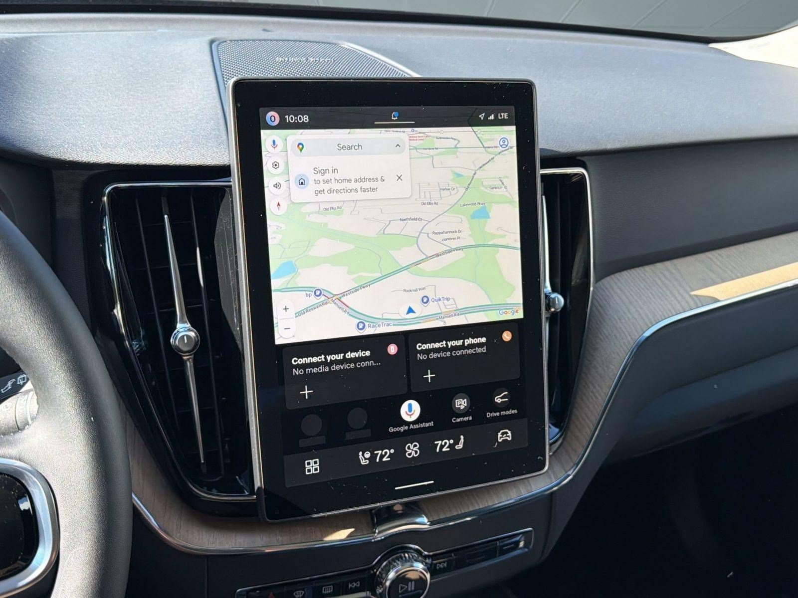 New 2027 Volvo XC60 B5 Plus AWD/4WD image 17