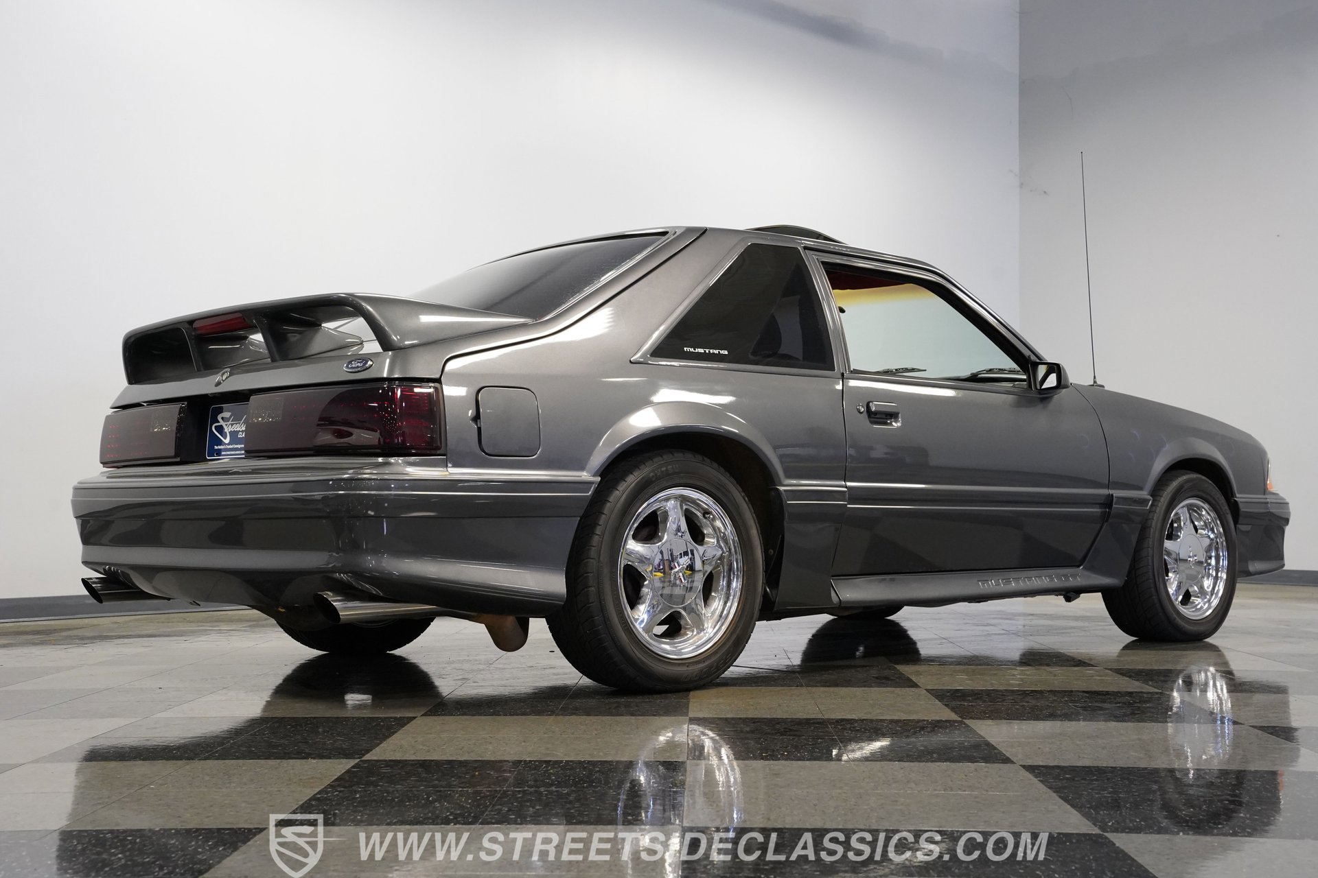 Used 1987 Ford Mustang GT RWD image 28