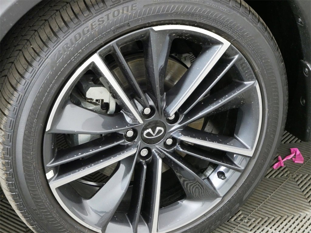 New 2025 INFINITI QX55 Essential image 10