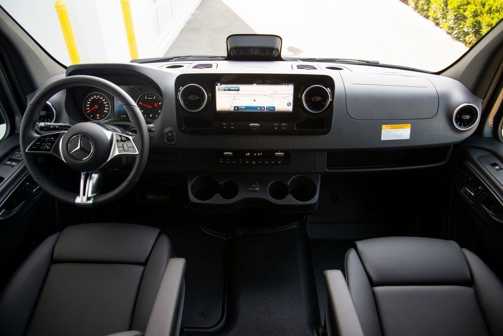 New 2025 Mercedes-Benz Sprinter 2500 image 17