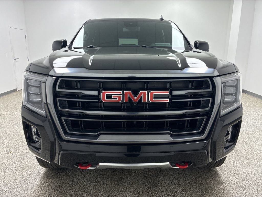 Used 2023 GMC Yukon AT4 image 3