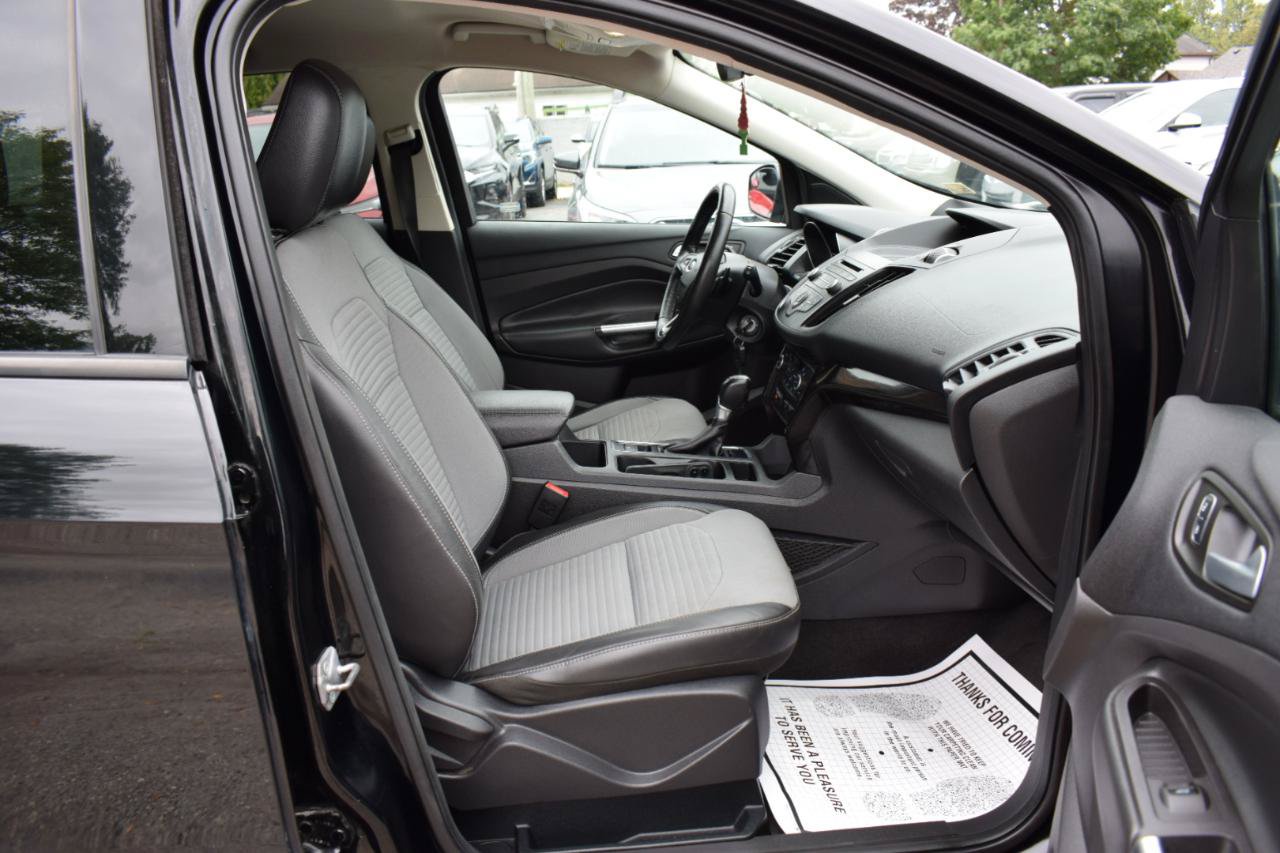 Used 2018 Ford Escape SE w/ SE Sport Appearance Package AWD/4WD image 31