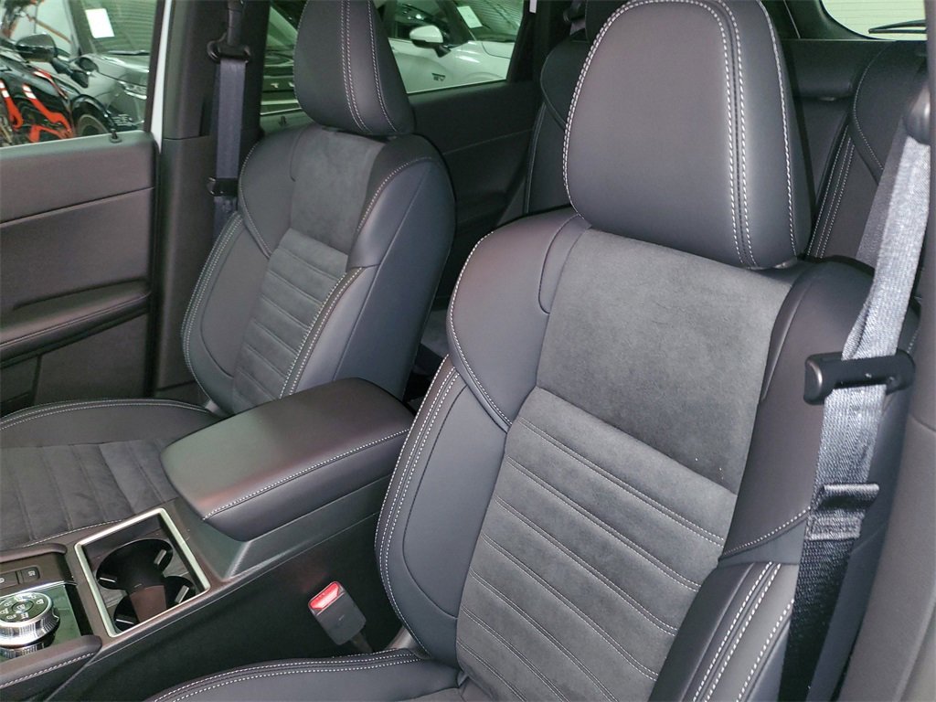 New 2025 Mitsubishi Outlander SE image 20