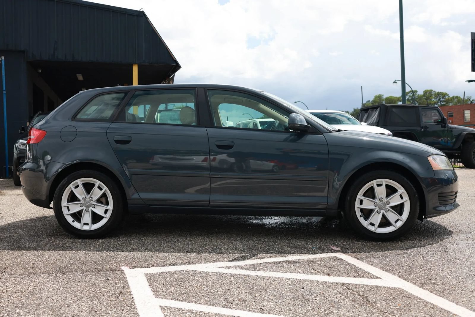 Used 2009 Audi A3 2.0T FWD image 8