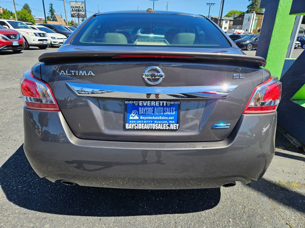 Used 2013 Nissan Altima 2.5 SL w/ 2.5 Moonroof Pkg FWD image 4