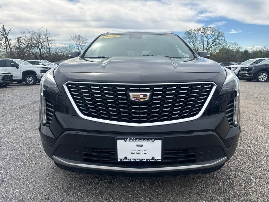Used 2022 Cadillac XT4 Premium Luxury w/ Safety Alert Package AWD/4WD image 3