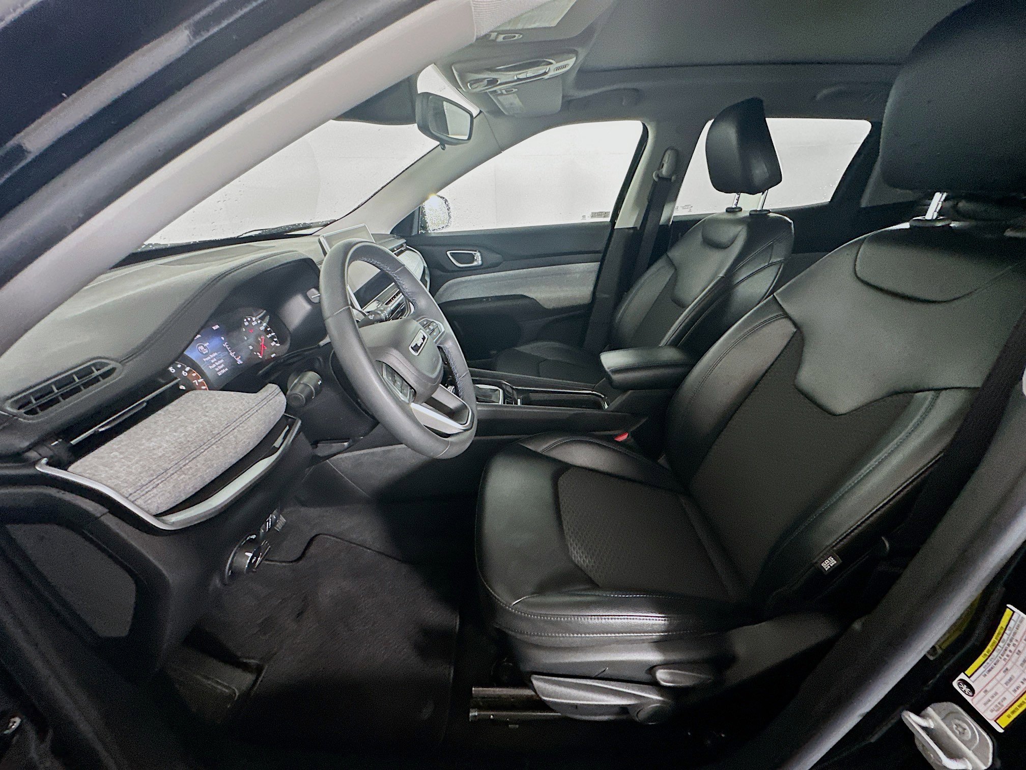 Used 2022 Jeep Compass Latitude w/ Sun and Sound Group image 13