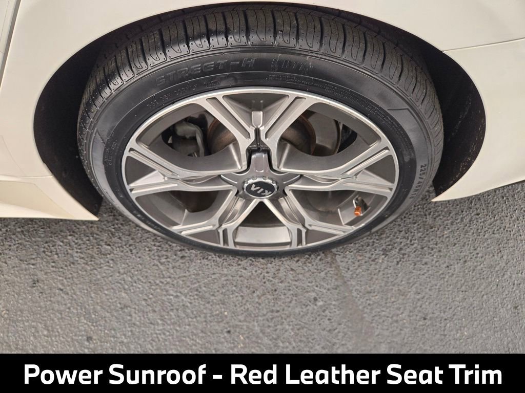 Used 2021 Kia Stinger GT-Line w/ Sun & Sound Package RWD image 14