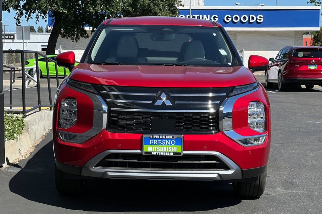 New 2026 Mitsubishi Outlander SE image 10