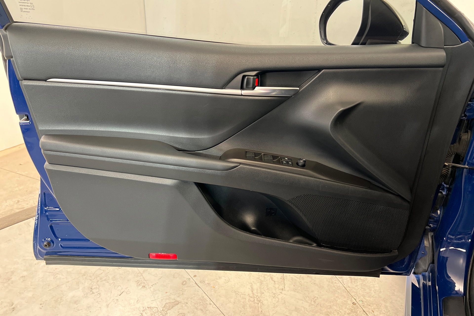 Used 2023 Toyota Camry SE image 14