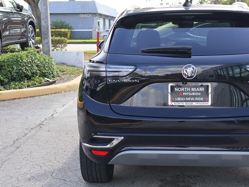 Used 2023 Buick Envision Avenir image 17