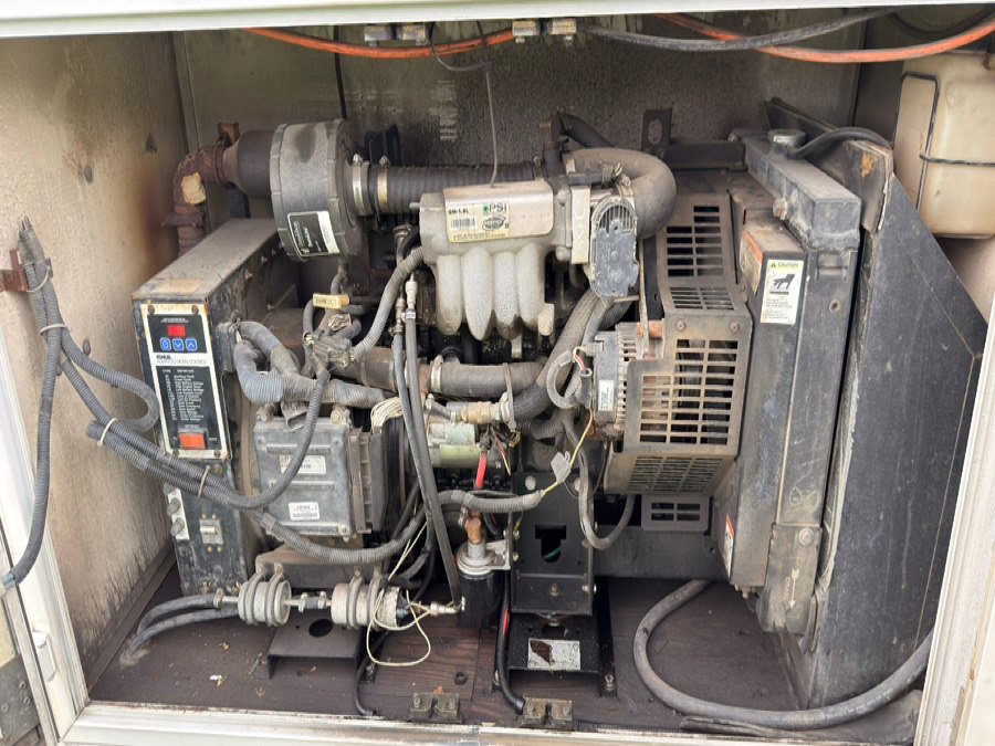 Used 2011 Ford E-350 and Econoline 350 Super Duty RWD image 8