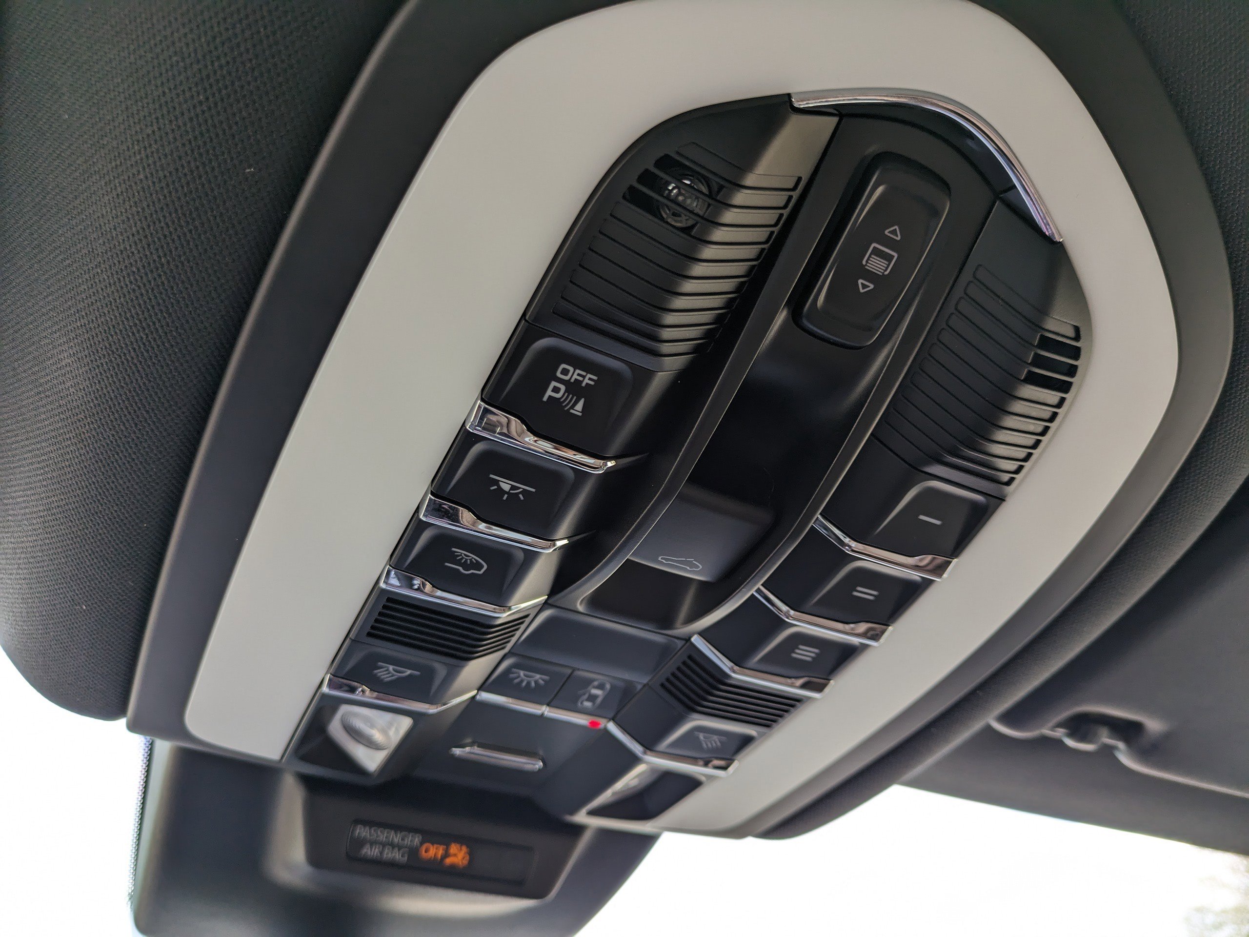 Used 2024 Porsche Macan S image 30