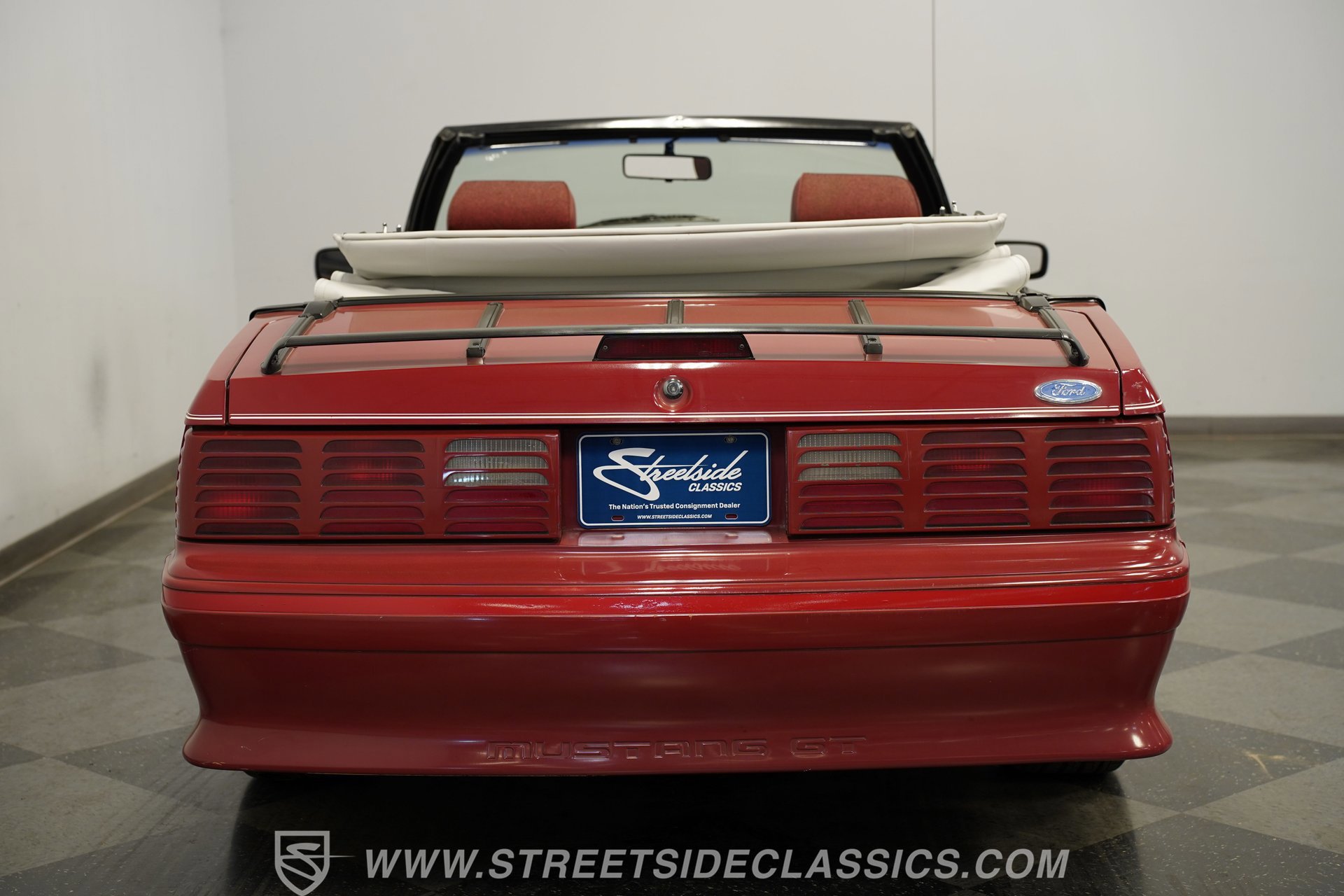 Used 1988 Ford Mustang GT RWD image 11