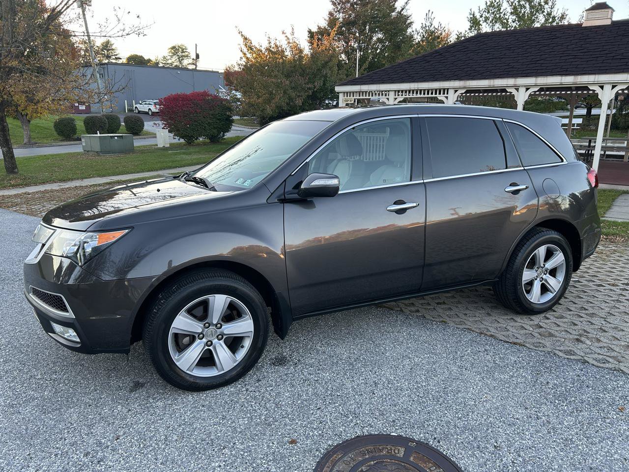 Used 2012 Acura MDX w/ Technology Package AWD/4WD image 9