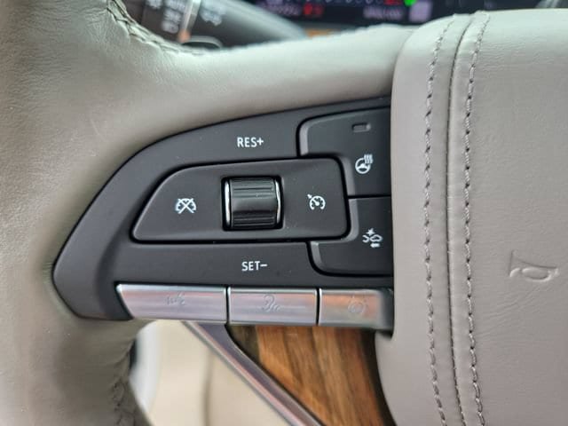 Certified 2023 Cadillac Escalade Premium Luxury Platinum w/ LPO, Radiant Package AWD/4WD image 26