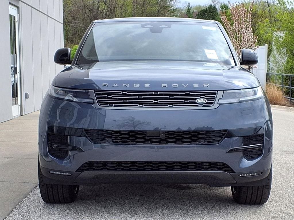 New 2026 Land Rover Range Rover Sport SE AWD/4WD image 2