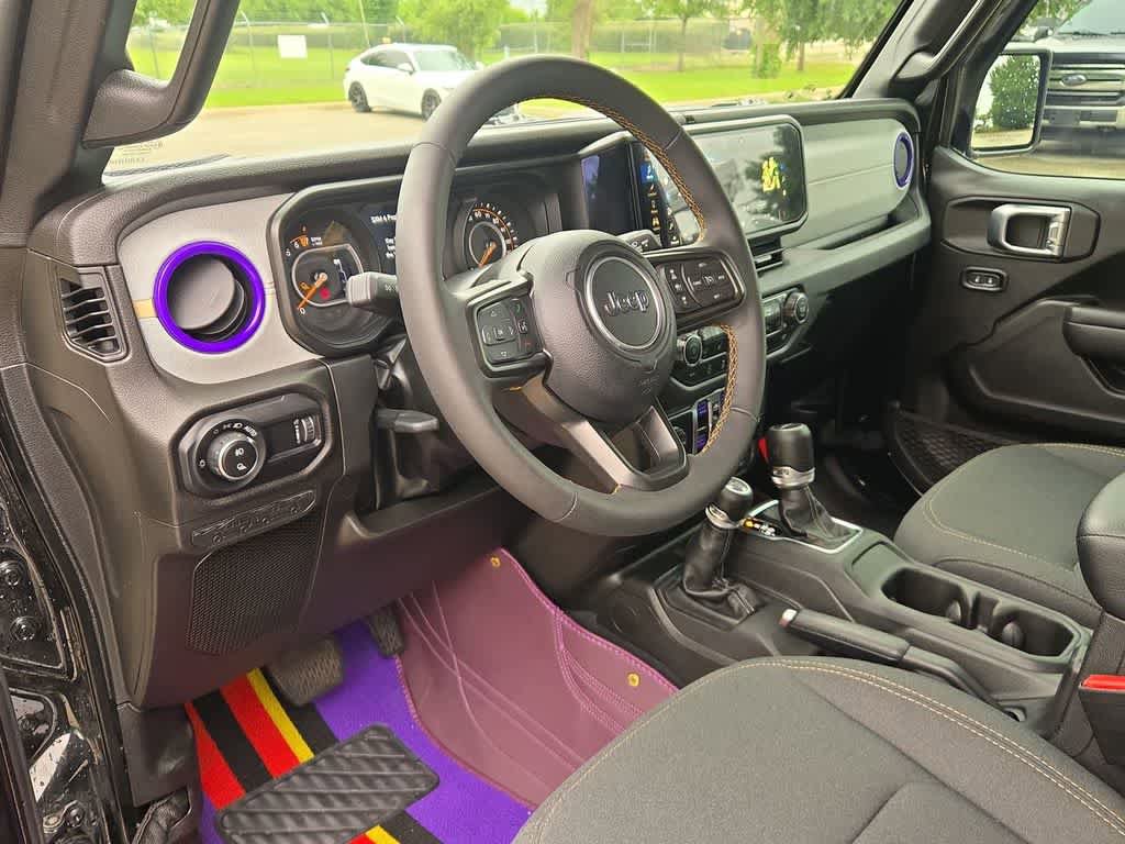 Used 2024 Jeep Gladiator Sport AWD/4WD image 10
